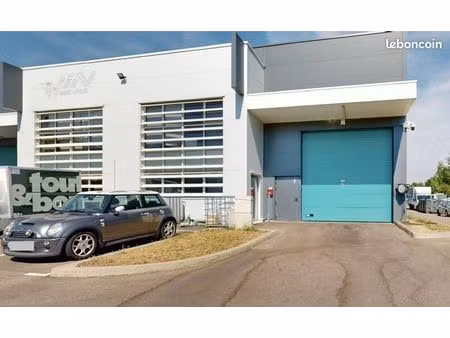local bureaux 282 m²
