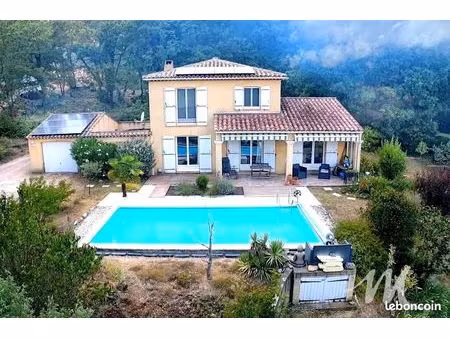 villa 5 pièces 137 m²