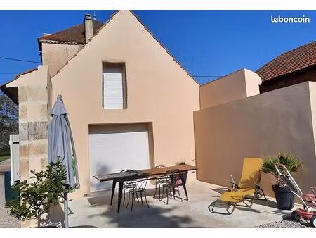 location maison village biozat