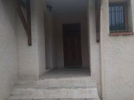 loue t3 chateau arnoux saint auban