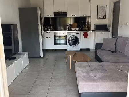t3 sécurisé récent 2 chambres + terrasse