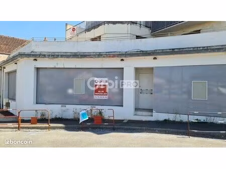 local commercial 262 m²