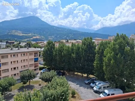 a vendre beau t4 à embrun