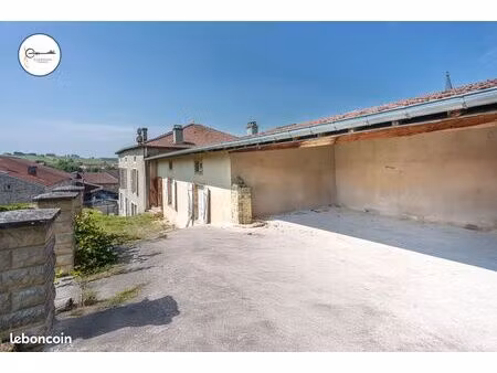 maison 8 pièces 242 m²