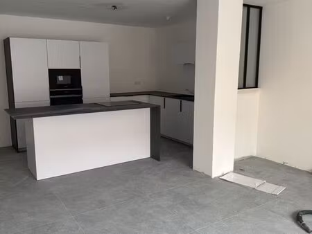 très bel appartement de plein pied 4 pièces 83 m²