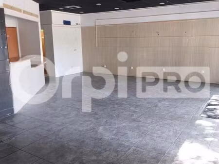 local commercial 97 m²
