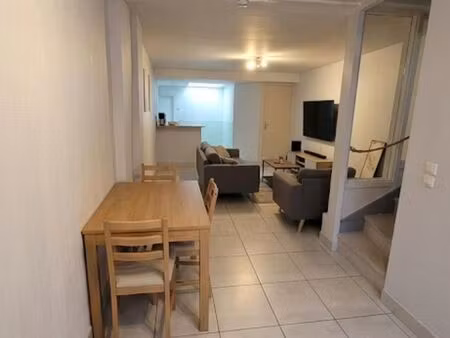 maison de ville 60m2/ 520 euros