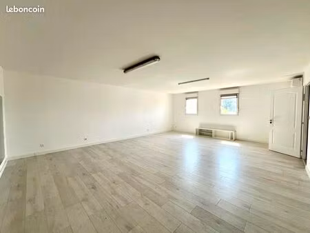 bureaux 125 m² roquebrune sur argens