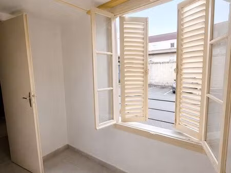 cave 7 m² la seyne-sur-mer