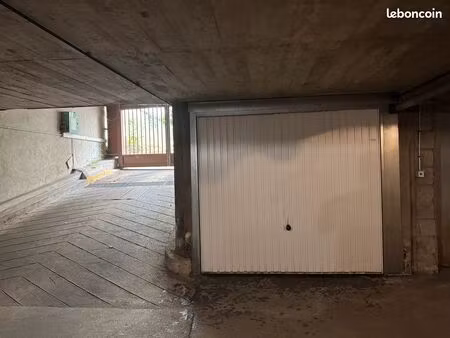 box courbevoie
