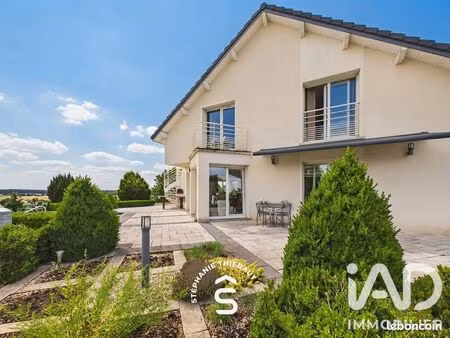 maison 9 pièces 260 m²