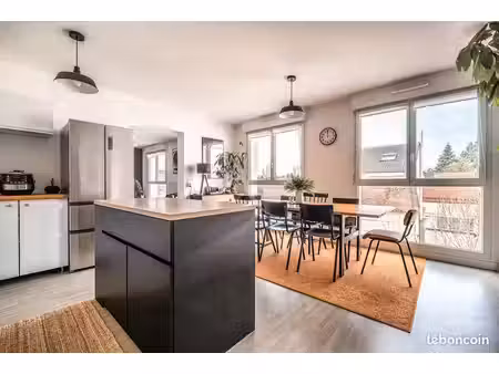 appartement 3 pièces 83 m²