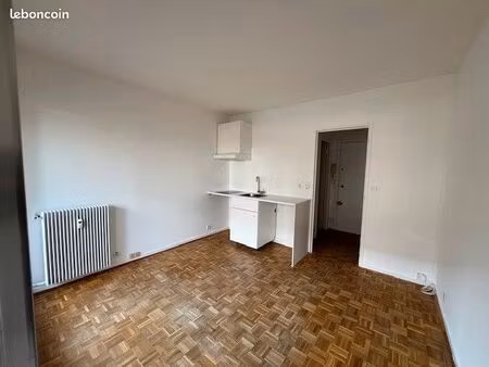 studio 1 pièce 17 m²