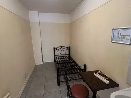 chambre à louer au mois