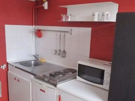 studio très confortable à neuilly sur seine  580 ttc