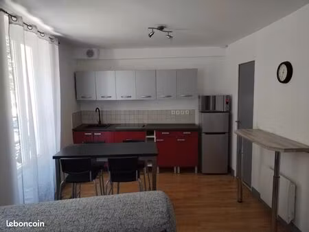 vends appartement f2 à arpajon meublé
