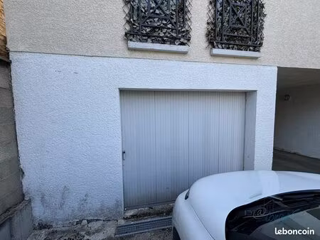 parking/box 15 m² janville-sur-juine