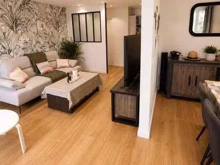 appartement 6 pièces – 101 m² – 4 chambres – 2 salles de bain – entièrement rénové