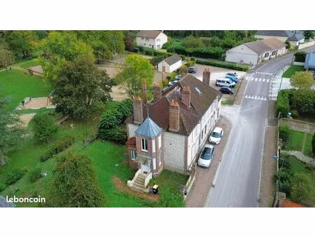 studio 1 pièce 49 m²