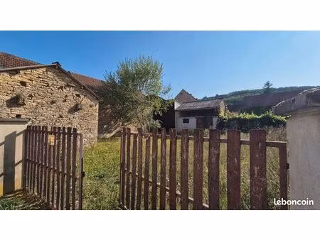 hangar 180m2 hauteur 3 80m sur un terrain clos de 502m2