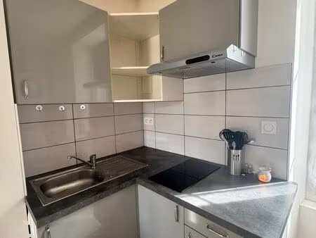 appartement 2 pièces 32 m2 - proche gare - disponible