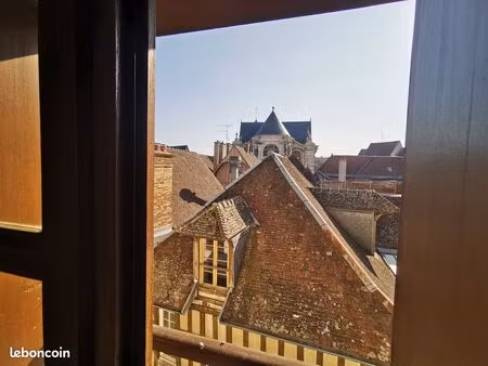 appartement t3 de 70 m² – hyper centre de troyes