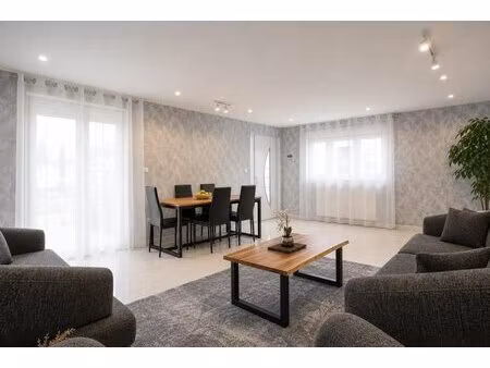 immeuble rénové avec 3 appartements à mulhouse