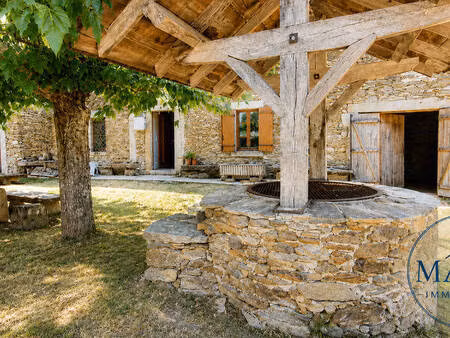 corps ferme 200m2 avec dépendances