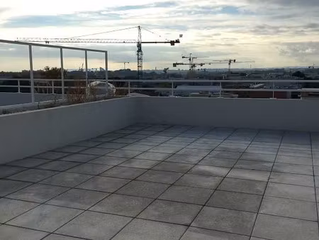 location castelnau le lez t3 + terrasse + parking
