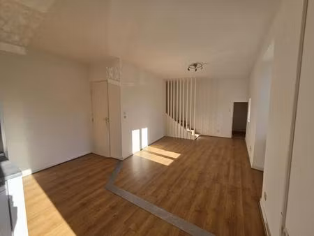 t3 - 80 place de verdun 69590 saint-symphorien sur coise