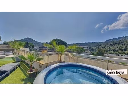mandelieu-la-napoule – penthouse d'exception avec piscine & vue dégagée