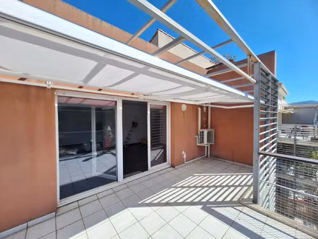 location appartement 3 pièces 70 m² à marseille 9 (13009)
