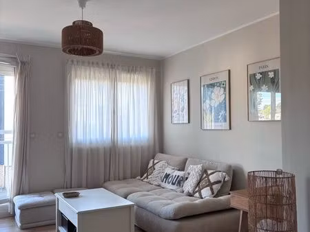 appartement t3 rénové de 58 m² – couëron – 218 000