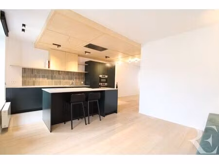 duplex à louer à rue du couloir 31 ixelles (vbe50192)