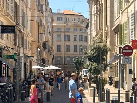 location commerce marseille 13001 124m²