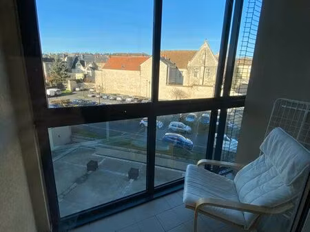 studio avec loggia et parking en sous-sol