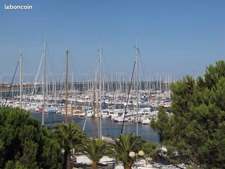 t3 face au port de gruissan