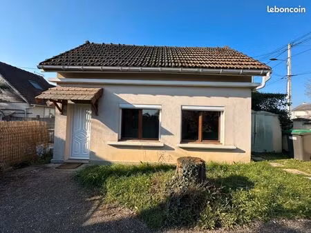 longpont sur orge petite maison individuelle de 2pièces sur 100 m2 de terrain clos