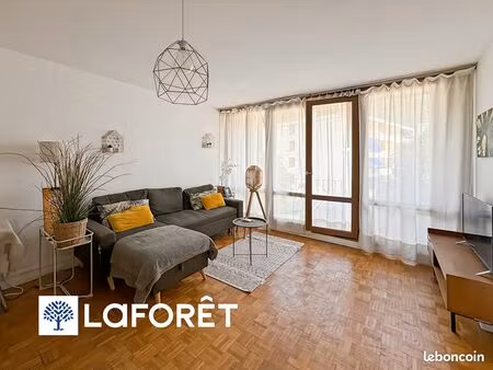 appartement 3 pièces 64 m²