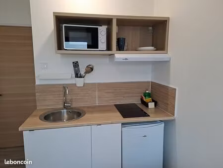 studette meublée et équipée dans coliving récent
