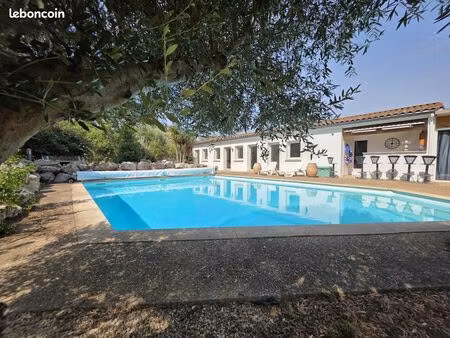 villa 9 pièces 286 m²