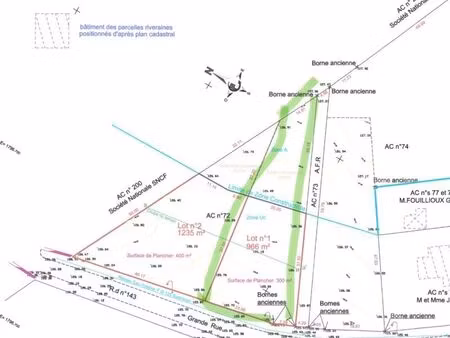 terrain à vendre 1500m2 donc 900m2 constructibles