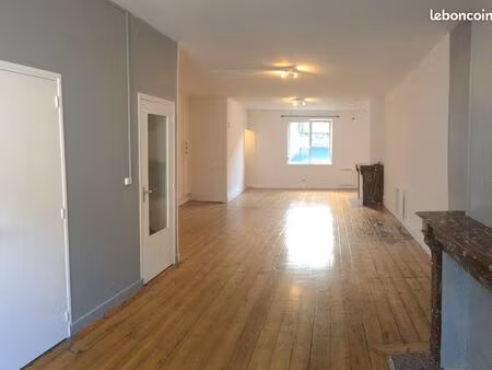 rare sur le secteur grand appartement familial de 100 m² avec 3 chambres en plein centre d