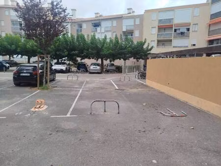 parking à louer