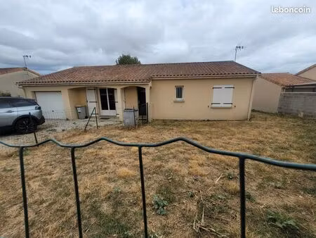 maison t4 de 90 m² – 3 chambres – garage – terrain 400 m² – chasseneuil-du-poitou