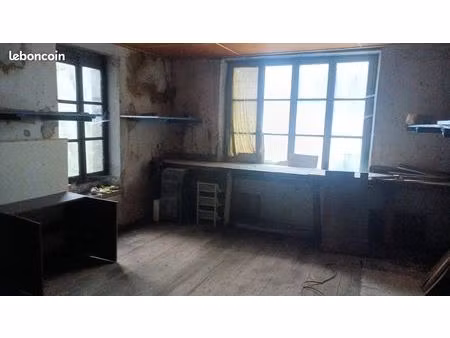 location local atelier stockage ou autre 18m²