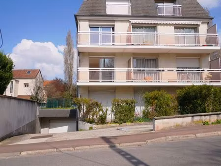 livry gargan - 2 pièces 30m2 - balcon - parking - cave - sans frais d'agence