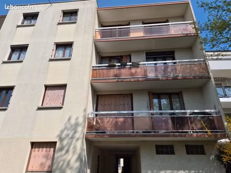 t2 40m2 meublé très lumineux