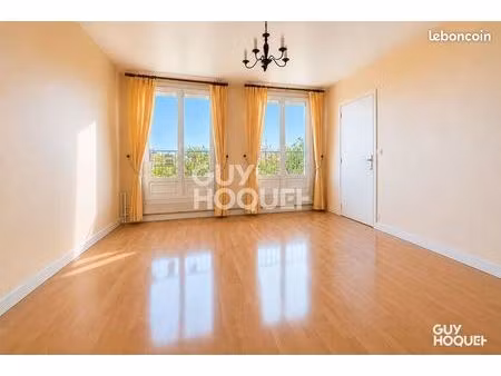 studio 1 pièce 28 m²