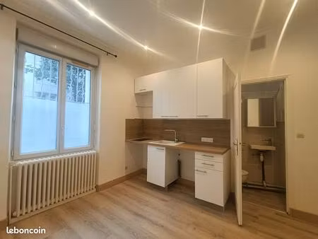 appartement 1 piece -16m² environ – neuilly-sur-seine